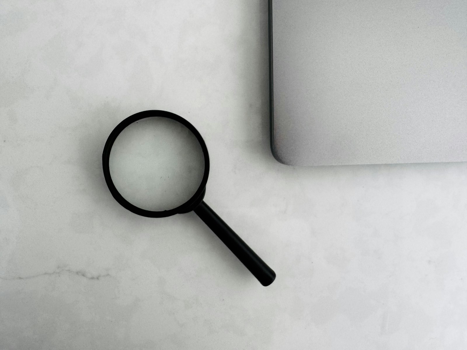 什么是 GEO（生成式引擎优化）？定义、原理与 SEO 的区别